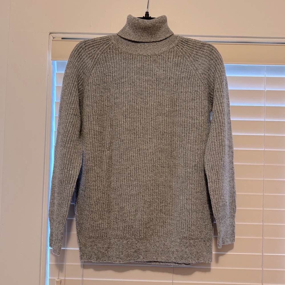 New MUJI Turtleneck Sweater Size Small